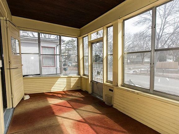 2nd image of 1055 17th Ave SE #2