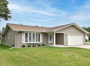 132 Lindale St, Belgium, WI 53004