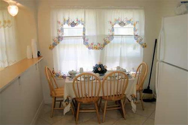 2nd image of 1044 Ruby Ln