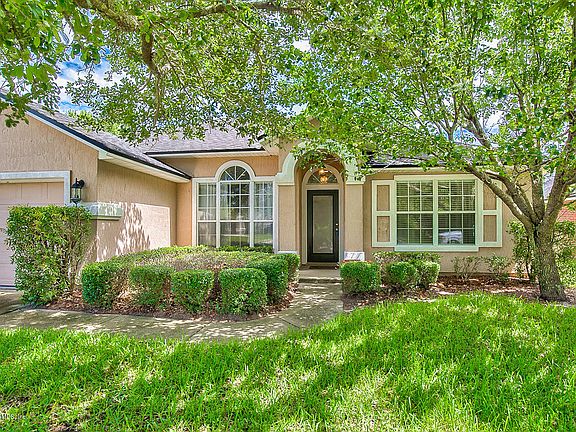 3rd image of 13841 Harbor Creek Pl