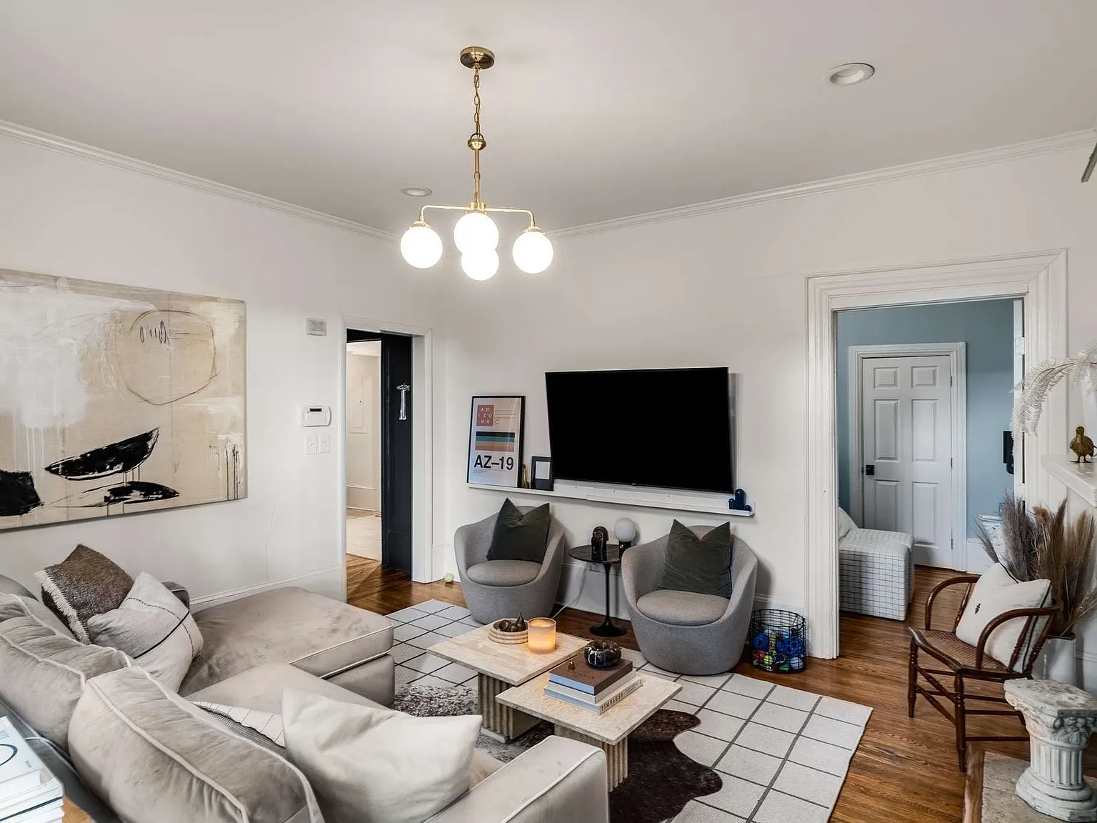 3 bed, 2.0 bath, 1334 sqft, $3,500 — Photo 4
