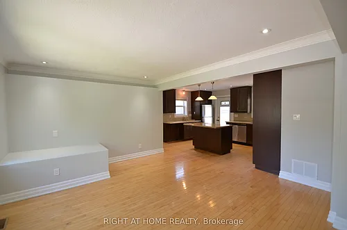 526 Poplar Ave Photo 1
