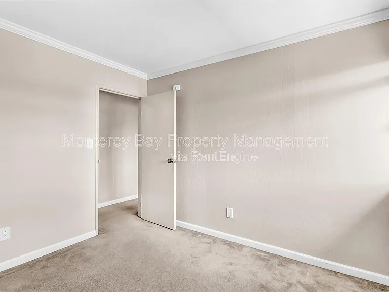 3137 Seacrest Ave #12 — Photo 16