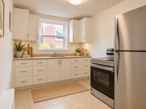 141 Borden Ave N, Kitchener, ON N2H 3J5