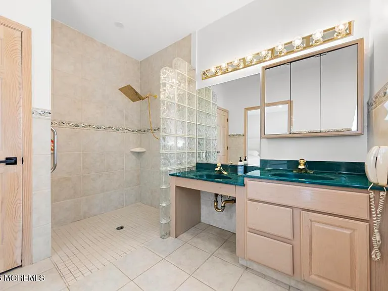 415 Windermere Ave — Photo 16
