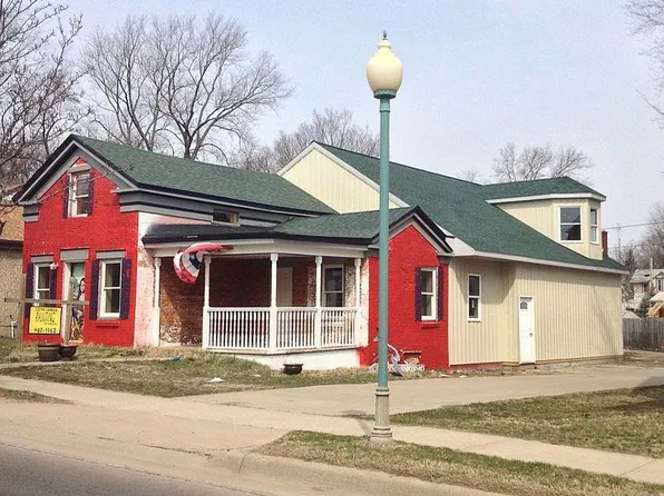 208 W Division St, Dowagiac, MI 49047