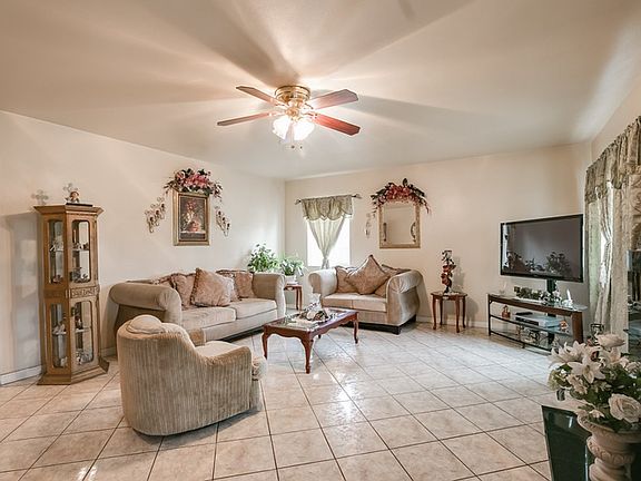4th image of 8416 Cottonwood Ave
