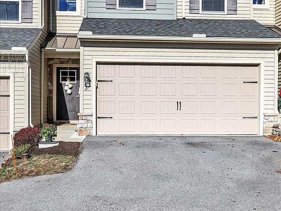 3rd image of 24 Wexford Ct
