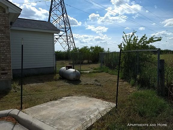 3rd image of 3424 S Old Bastrop Hwy Ste C