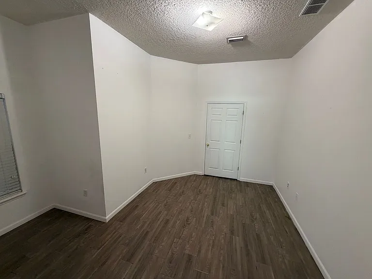 7071 Deer Lodge Cir #103 — Photo 10