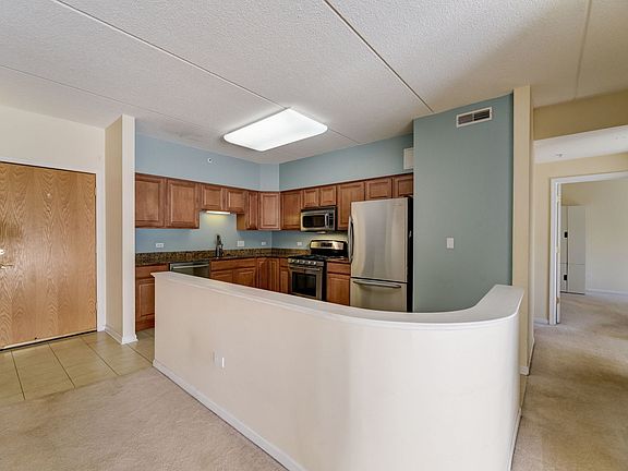 2nd image of 1479 N Milwaukee Ave APT 105