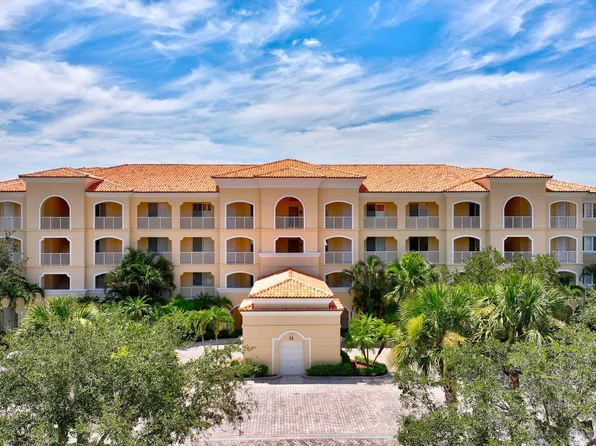 22 Harbour Isle Dr #105, Fort Pierce, FL 34949