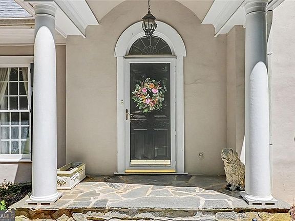 5th image of 3040 Spalding Dr