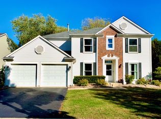 221 N Fiore Pkwy, Vernon Hills, IL
