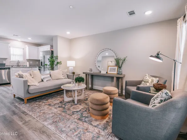 927 Motsie Rd, Biloxi, MS 39532