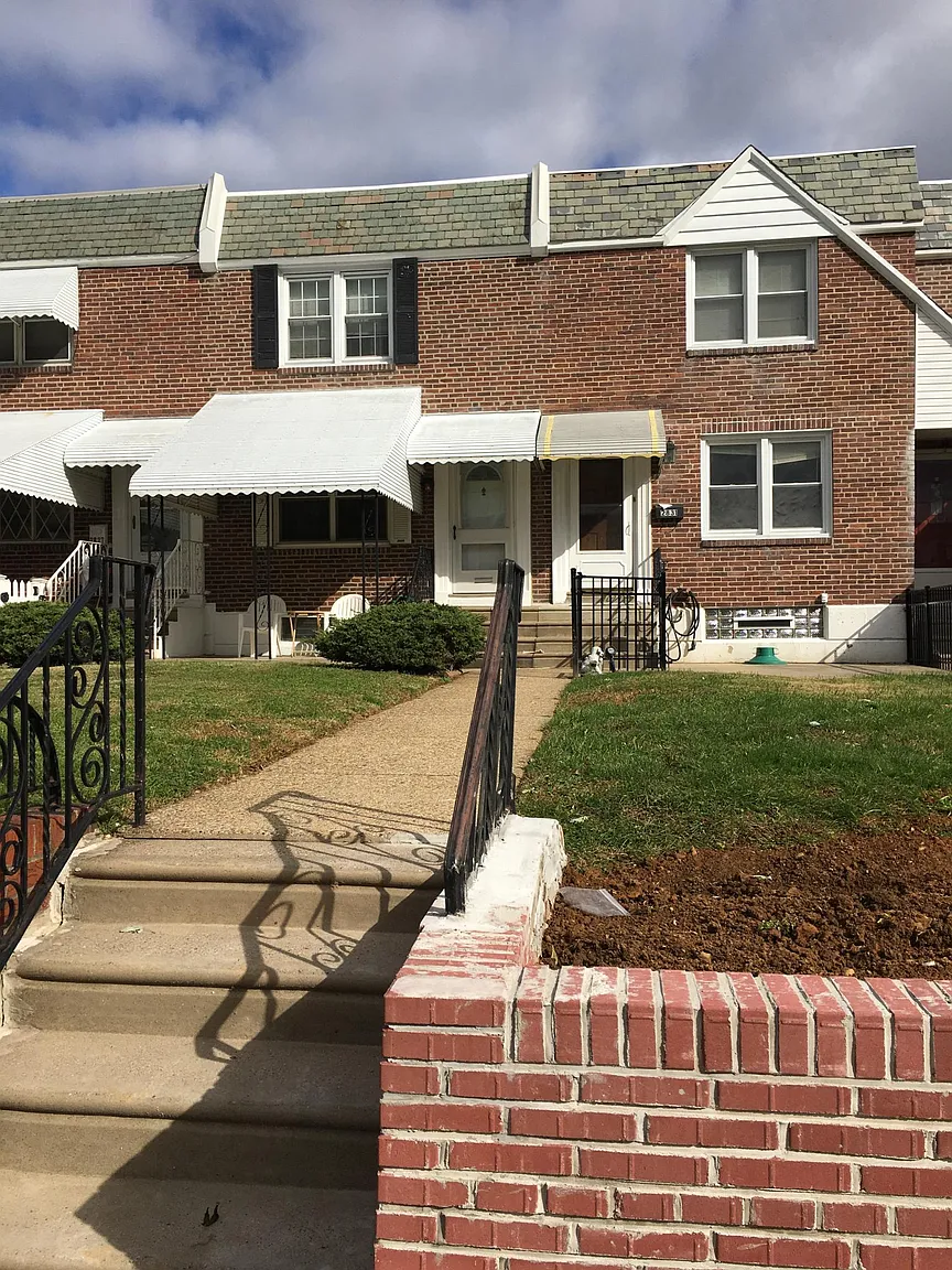 2831 Glenview St photo 1