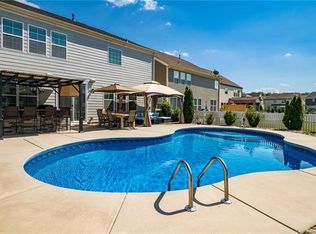 119 Creekside Crossing Ln, Mooresville, NC 28117