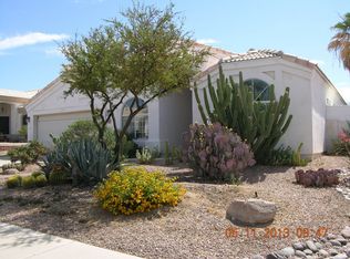 7570 N Thornwood Rd, Tucson, AZ 85741