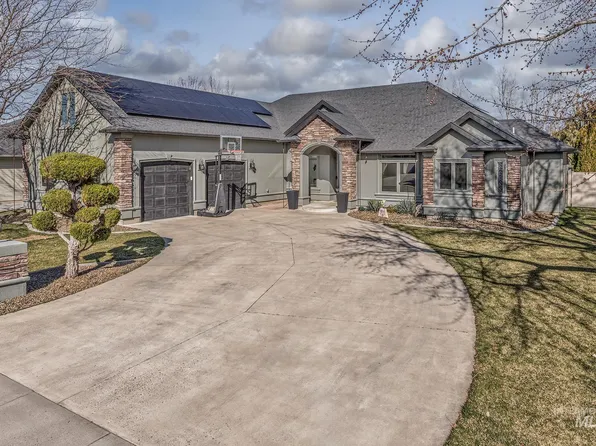 1402 Jessica Ave, Fruitland, ID 83619