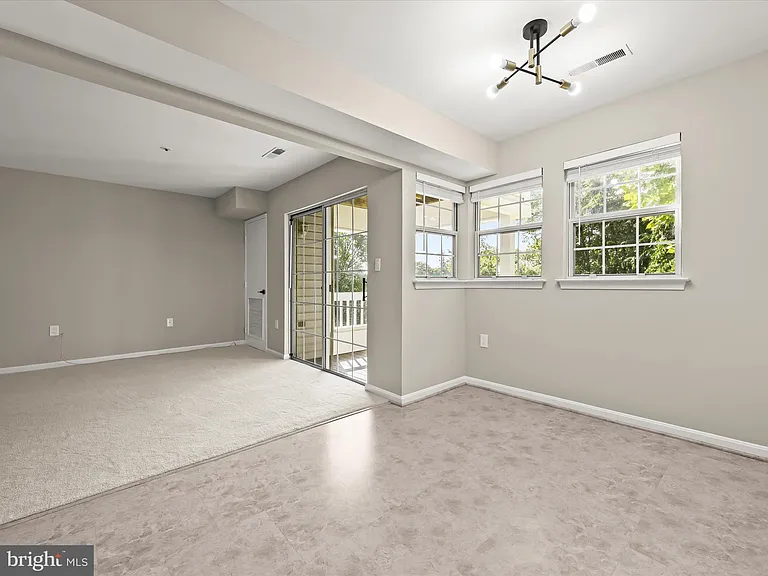 8375 Montgomery Run Rd #F — Photo 27