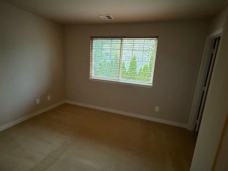 809 233rd Ave NE #809 — Photo 15