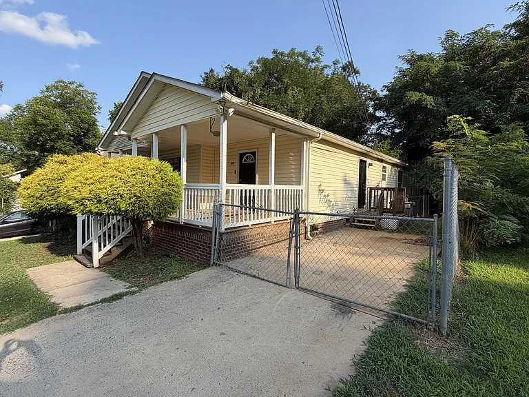 507 Norment Ave — Photo 6