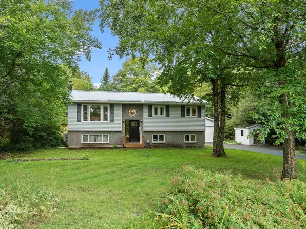 7 Brian Andrew St, Lake Echo, NS B3E 1M4
