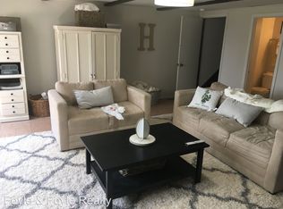 774 Hill Rd, Philadelphia, PA 19128