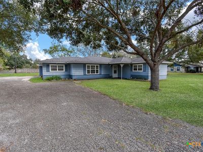 1510 Michael St, El Campo, TX, 77437