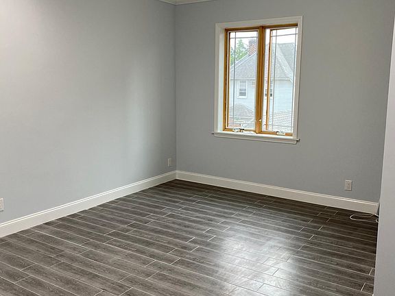3rd image of 147-18 Elm Ave #2