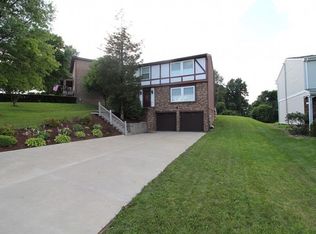 400 Toura Dr, Pittsburgh, PA 15236
