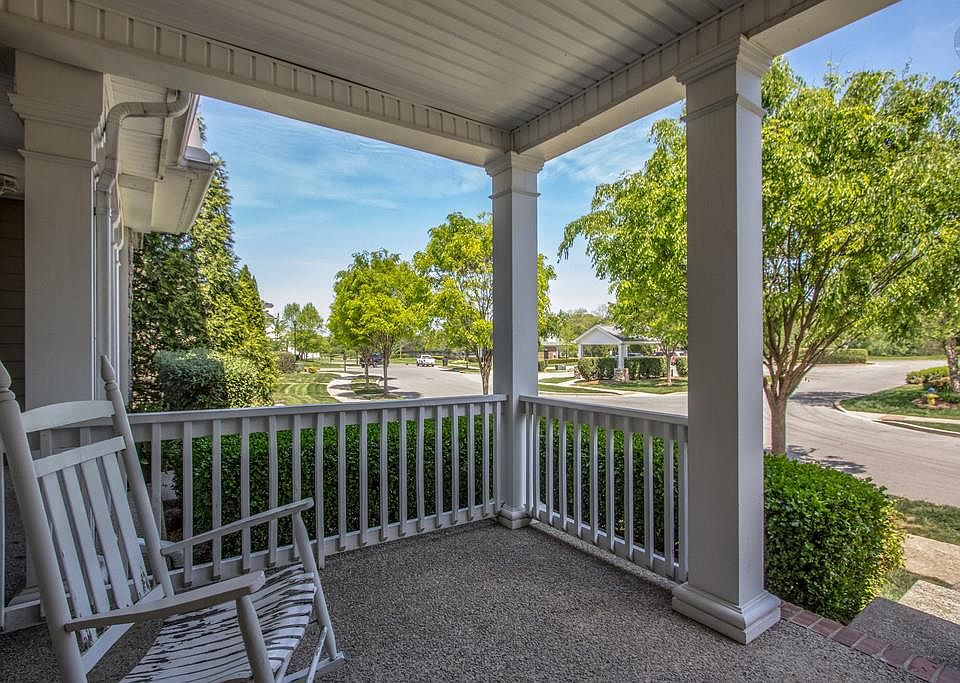 2nd image of 139 Pennystone Cir