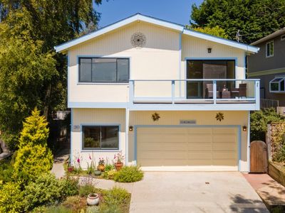 738 Balboa Ave, El Granada, CA, 94018