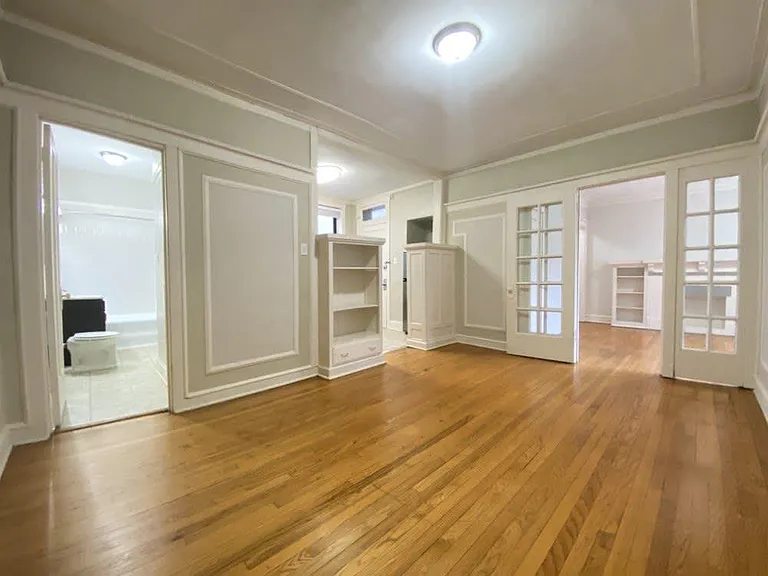 801 W Cornelia — Photo 36
