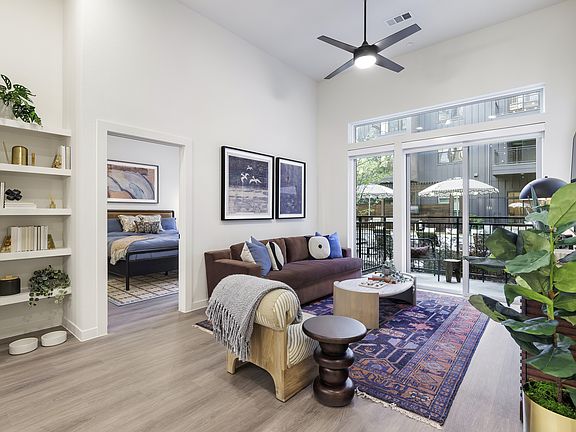 3rd image of 7618 Burnet Rd #1217