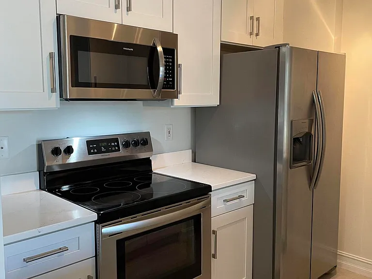 780 S Sapodilla Ave #412 — Photo 3