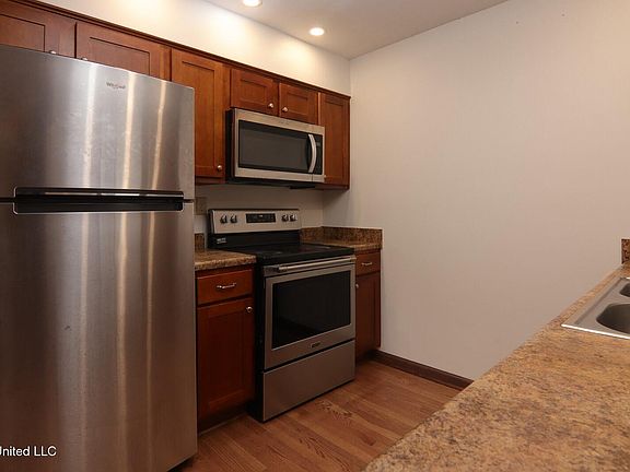 5th image of 8194 Elmbrook Dr