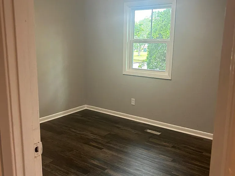 6210 Penfield Dr — Photo 5