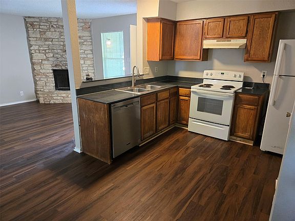 2nd image of 10207 Brownie Dr APT A
