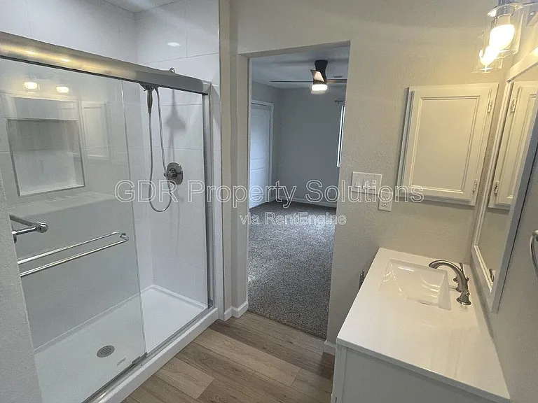 4733 Platinum Dr NE — Photo 27