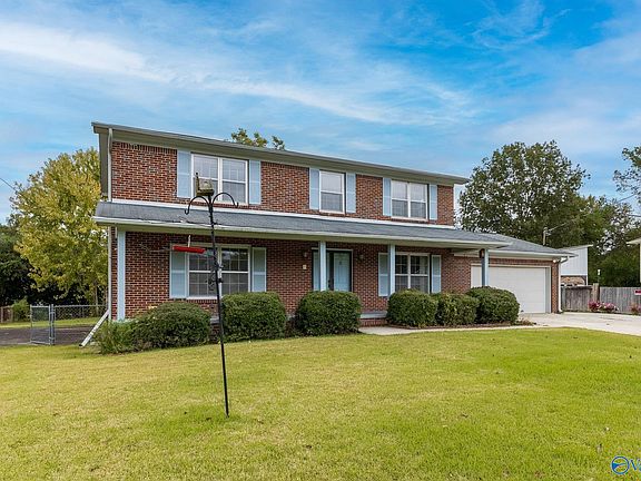3rd image of 817 Mira Vista Dr SE