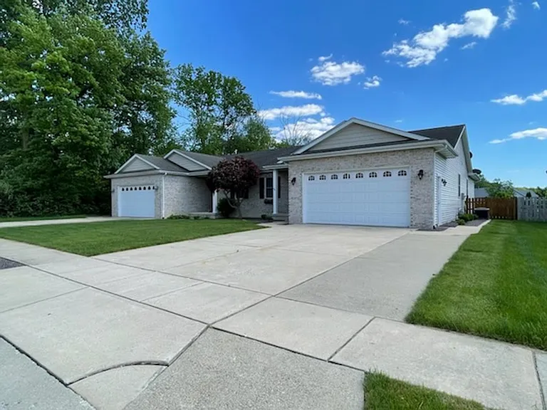 82 Sunkist Dr — Photo 16