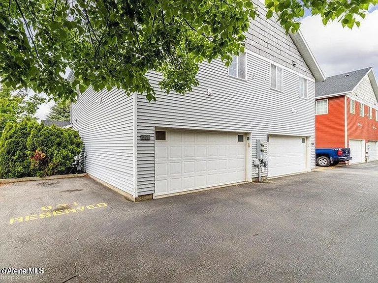 931 N Goldenrod Ct — Photo 25