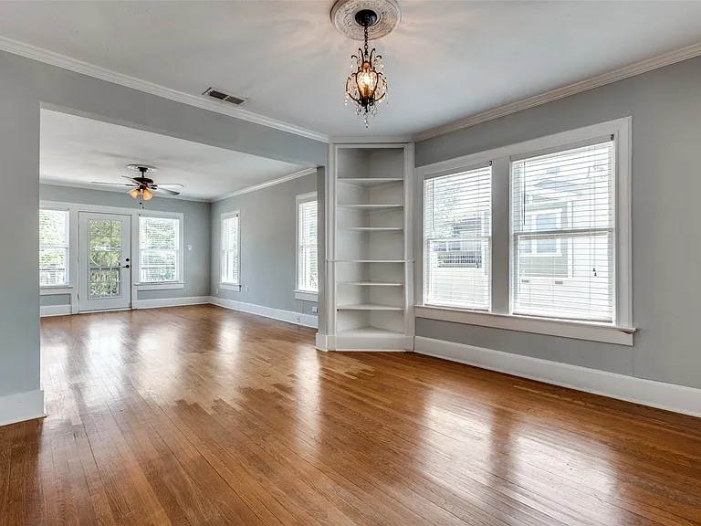 6101 Victor St #B — Photo 2