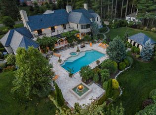 71 Woodsley Rd, Longmeadow, MA 01106