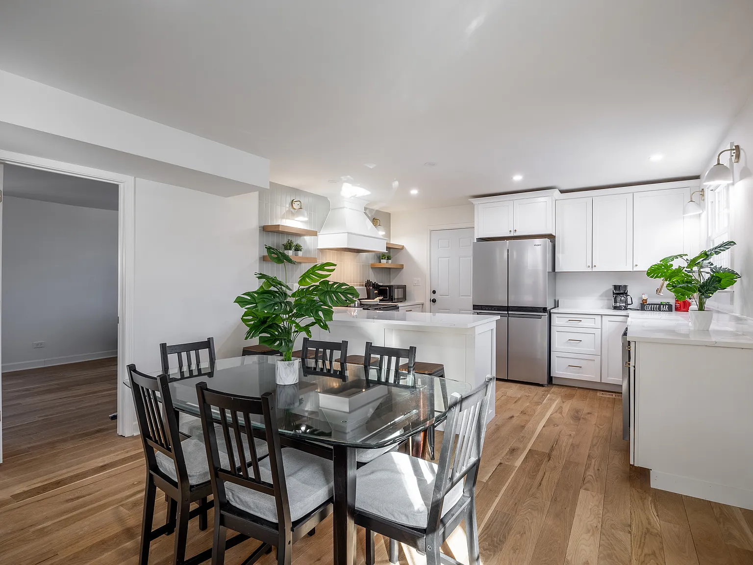 3 bed, 2028 sqft, $6,500 — Photo 4