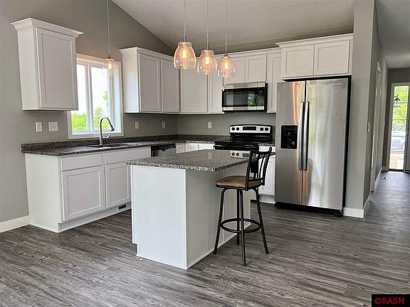 3rd image of 1121 Sakatah Ct