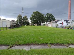 3 Gibbs Dr, Chalmette, LA 70043