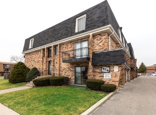 9836 Sayre Ave APT 4, Chicago Ridge, IL 60415