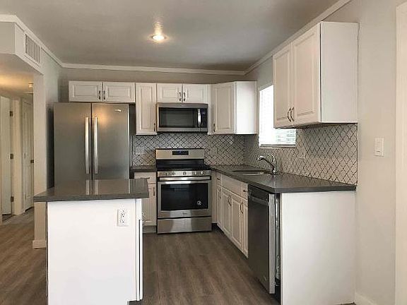 5th image of 2139 E Larkspur Dr